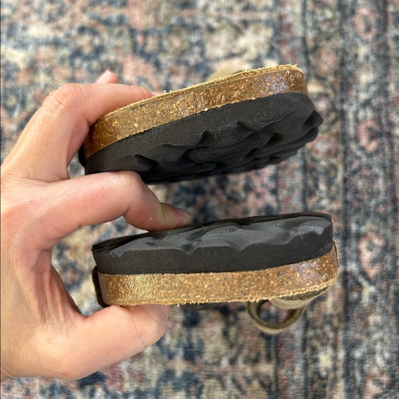 Birkenstock Betula Arizona Double Strap Taupe Tan Suede Sandals Size 7 / 38 EU - Picture 7 of 12